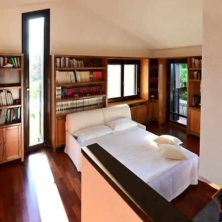 Вилла Villa Marchetti Straini *